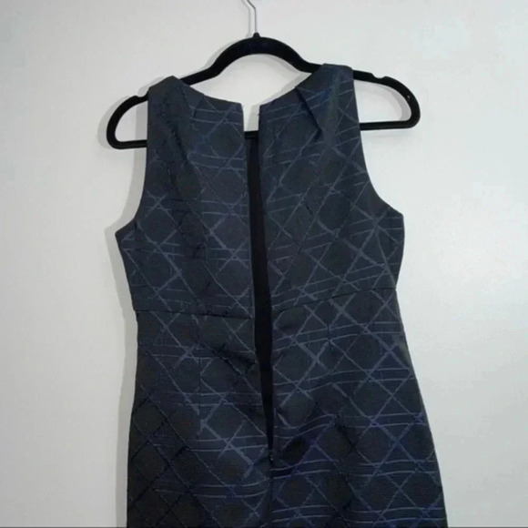 Taylor sleeveless blue/black textured dress 8 - Picture 3 of 7